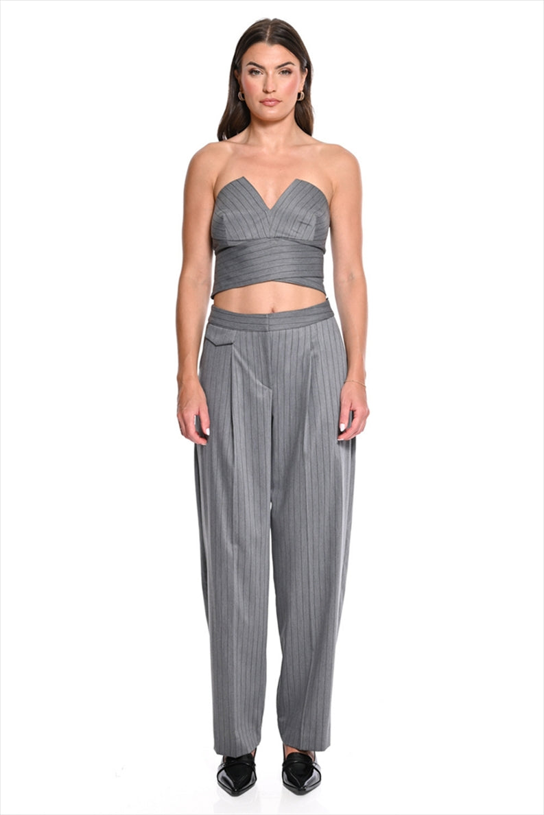 https://powersoft365customers.blob.core.windows.net/he48103-nat-jango-fashion-ltd/Models/26WWC67007-GRY_1.jpg