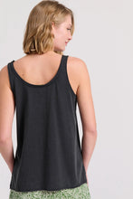 Load image into Gallery viewer, T-SHIRT SLEEVELESS WITH PRINT