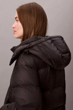 Load image into Gallery viewer, ESSENTIAL PUFFER JACKET