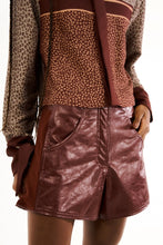 Load image into Gallery viewer, SHORT