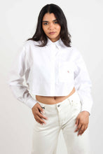 Load image into Gallery viewer, WOVEN LABEL CROPPED SHIRT