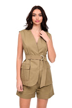 Load image into Gallery viewer, VEST WITH BELT