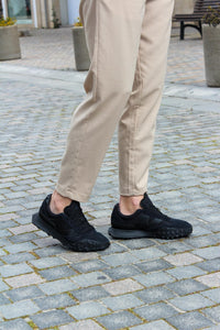 NEW BALANCE CLASSICS SNEAKERS