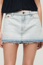 Load image into Gallery viewer, OVIN DENIM MINI SKIRT