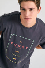 Load image into Gallery viewer, T-SHIRT KM WITH PRINT