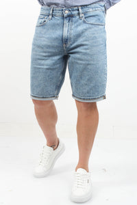 REGULAR SHORT JEANS
