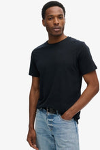 Load image into Gallery viewer, CLASSIC ESENTIAL TEE