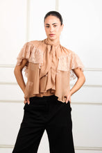 Load image into Gallery viewer, MUSLIN BLOUSE WITH LACE AND TIE