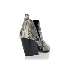 Load image into Gallery viewer, DAY 2 DAY SHOES