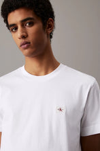 Load image into Gallery viewer, WOVEN LABEL REGULAR TEE