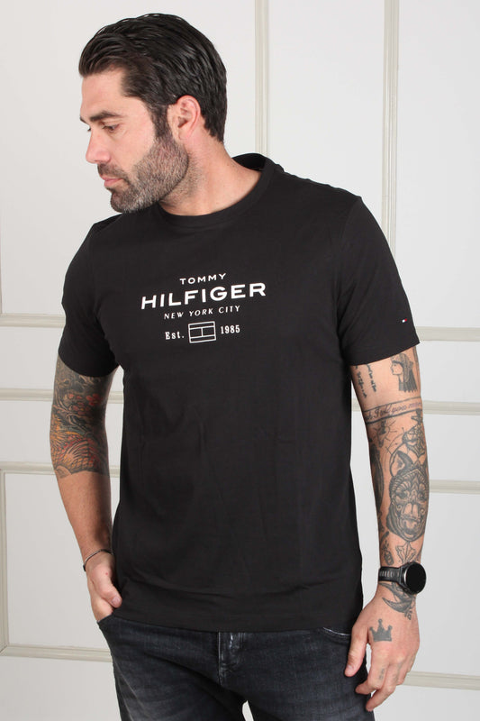 HILFIGER STACK GRAPHIC TEE