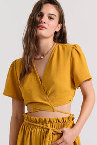 CROPPED TOP