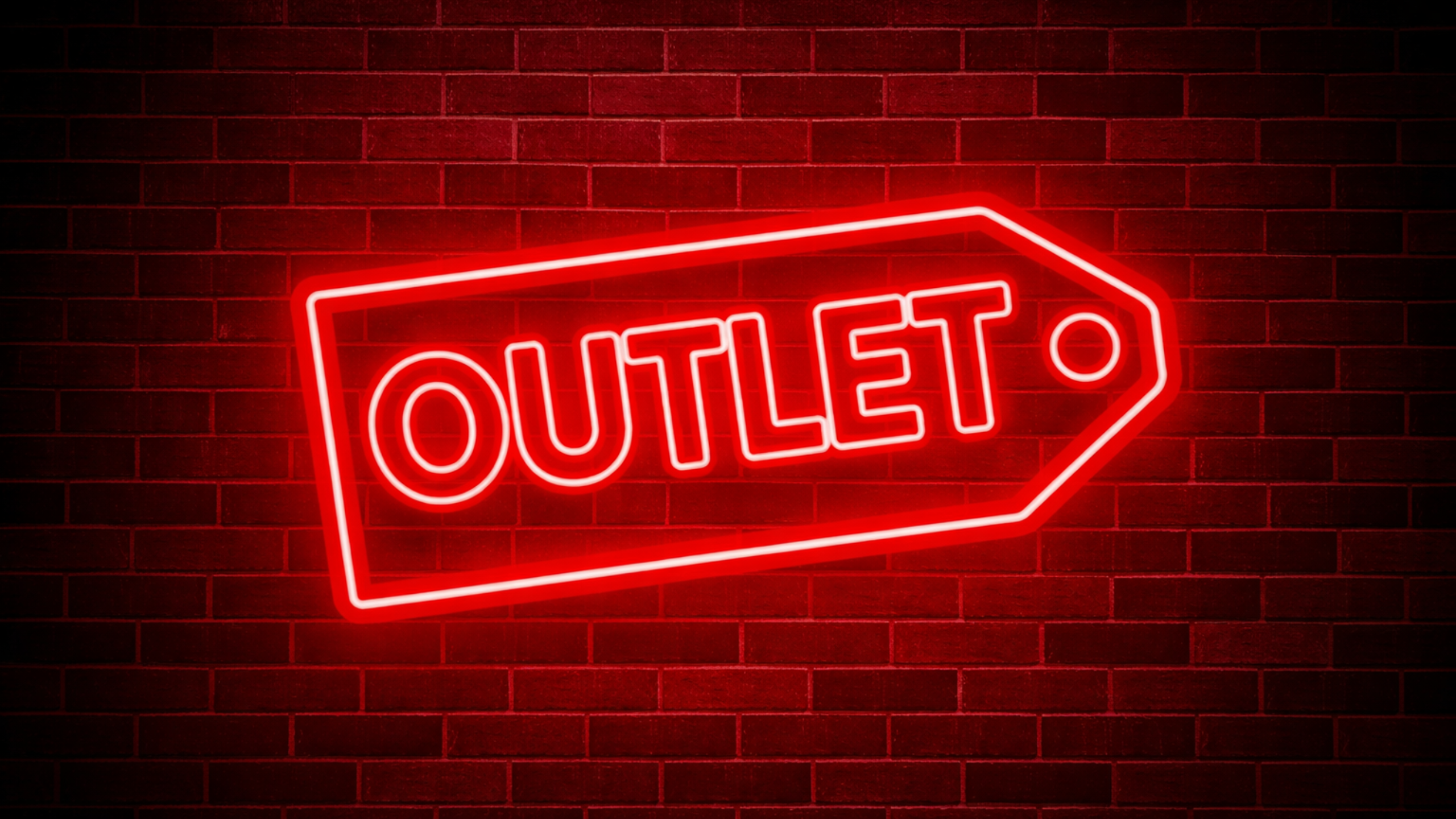 OUTLET_2560_x_1440_px_4848ea49-3396-4273-9828-a7d4d54173da.png