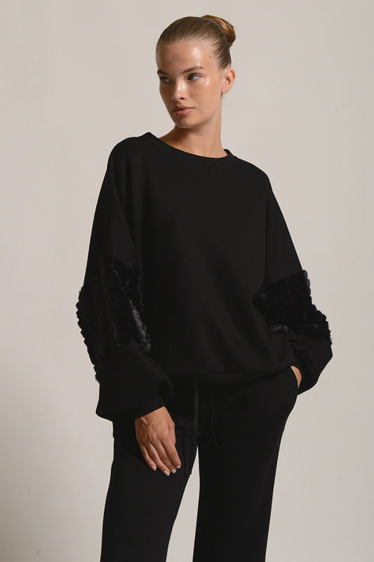 SWEATER WITH FUR