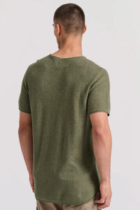 T-SHIRT CUT-NECK KNIT