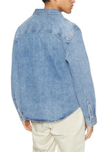 Load image into Gallery viewer, REGULAR DENIM SHIRT