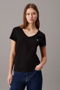 EMBROIDERY STRETCH V NECK TEE