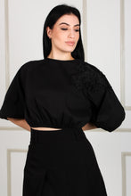 Load image into Gallery viewer, POPLIN BLOUSE WITH MOTIF