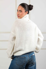 Load image into Gallery viewer, KNITTED TOP TURTLENECK