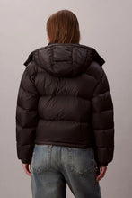 Load image into Gallery viewer, ESSENTIAL PUFFER JACKET