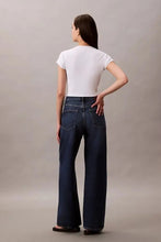 Load image into Gallery viewer, WIDE KEG TINTED TROUSER JEAN