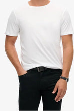 Load image into Gallery viewer, CLASSIC ESENTIAL TEE
