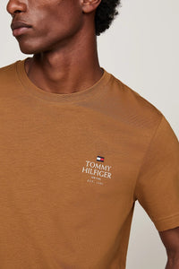 HILFIGER STACK TEE
