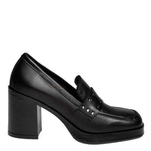Load image into Gallery viewer, DAY 2 DAY SHOES MOCCASIN