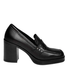 Load image into Gallery viewer, DAY 2 DAY SHOES MOCCASIN