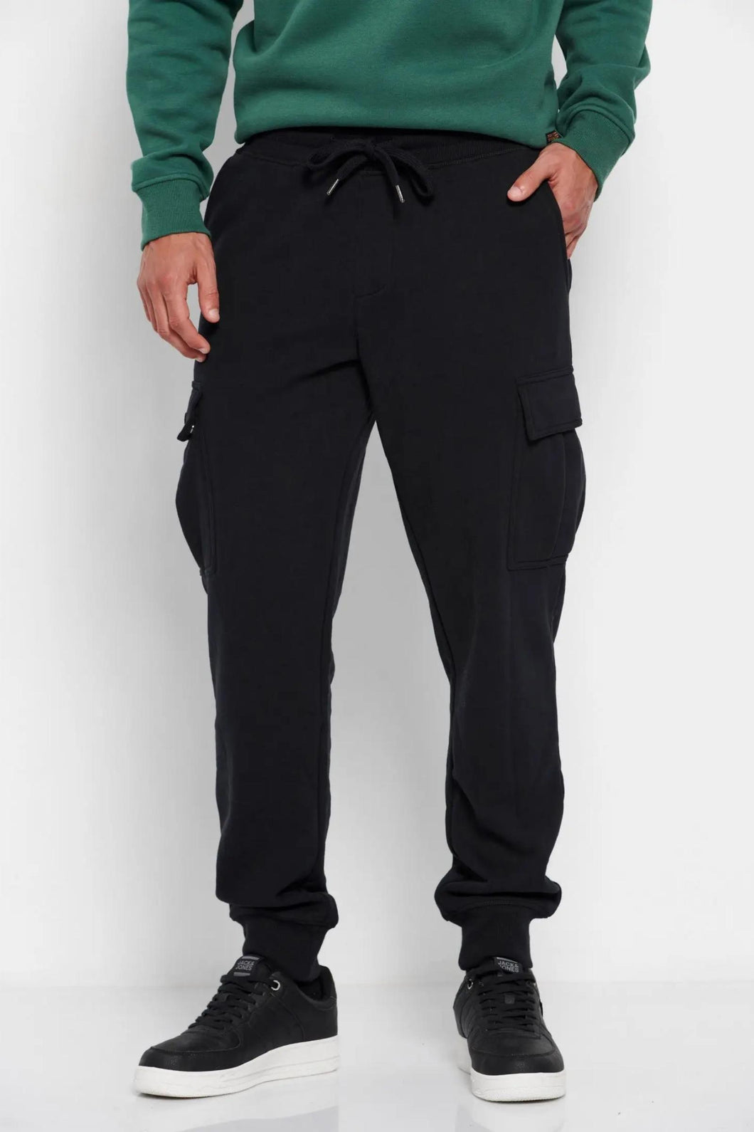 SWEAT PANTS