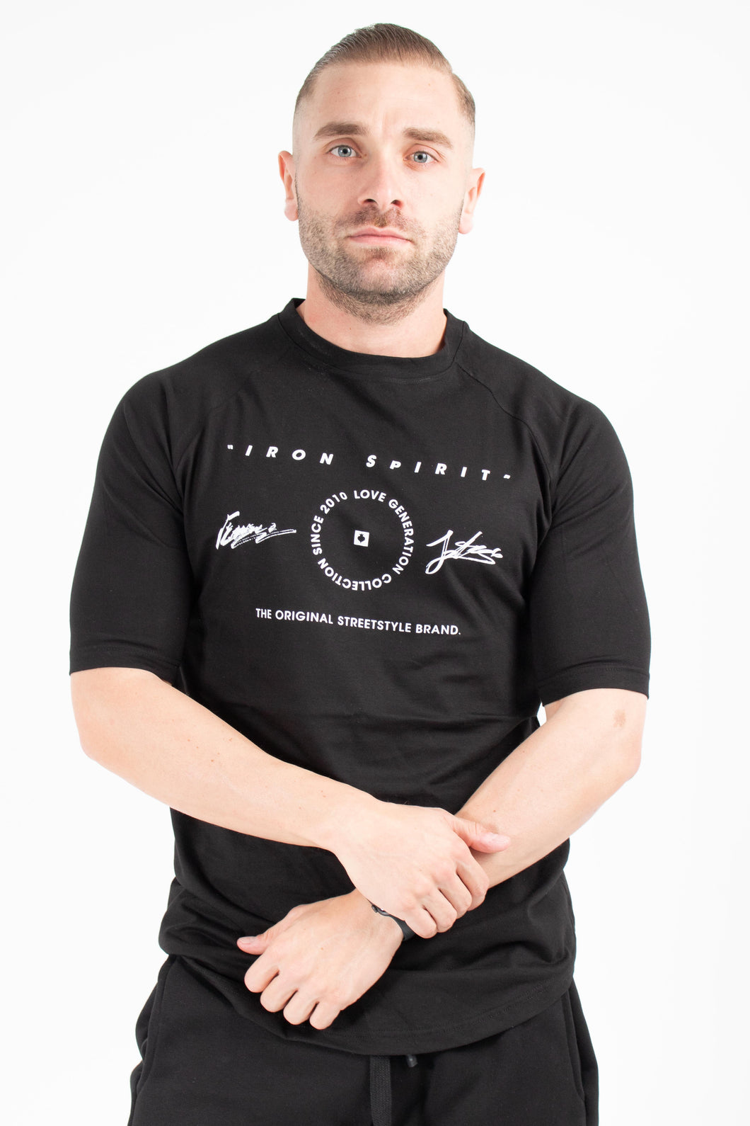 T-SHIRT