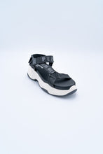 Load image into Gallery viewer, GRUB LOGO SHOES