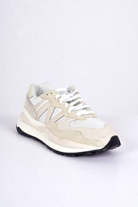 NEW BALANCE CLASSICS SNEAKERS