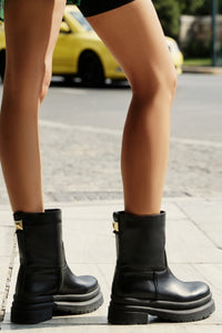 DAY2DAY ANKLE BOOTS