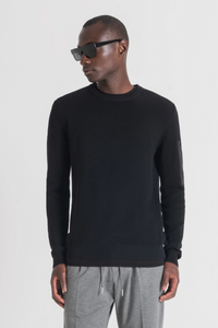 KNITTED TOP SLIM FIT ROUND COLLAR