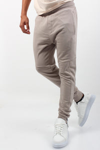 ESSENTIALS TRACKPANTS