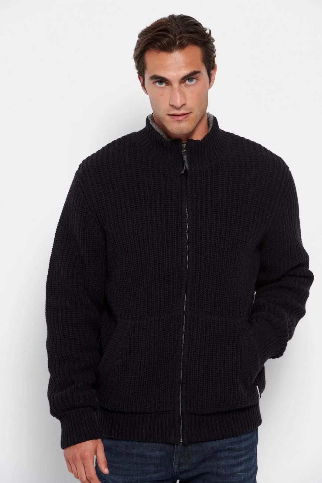 CHUNKY KNITTED CARDIGAN