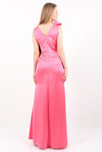 Load image into Gallery viewer, DRESS MAXI SATEN FYLLA MPOUSTO