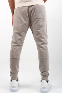 ESSENTIALS TRACKPANTS
