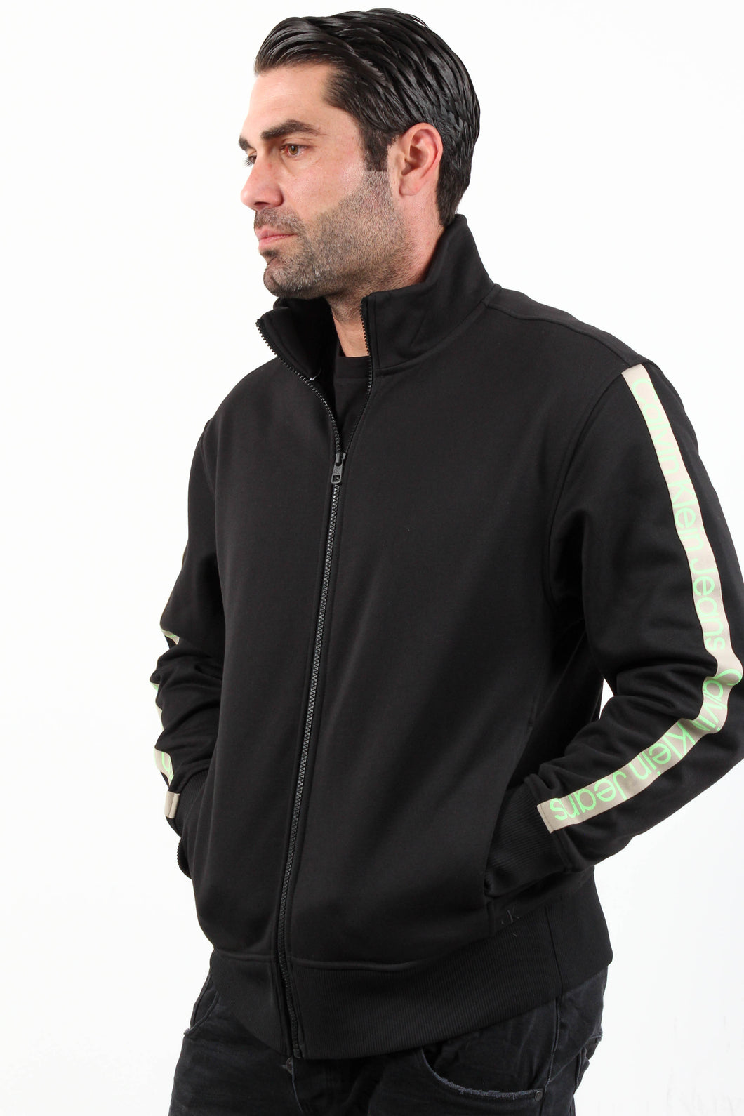 CUT OFF LOGO TAPE ZIP