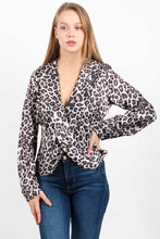 Load image into Gallery viewer, LEOPARD PRINT TOP