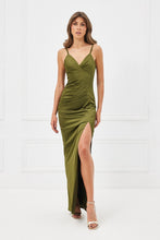 Load image into Gallery viewer, PLETED EVENING DRESS