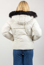 Load image into Gallery viewer, FAUX FUR HOODED FITTED SHORT JKT