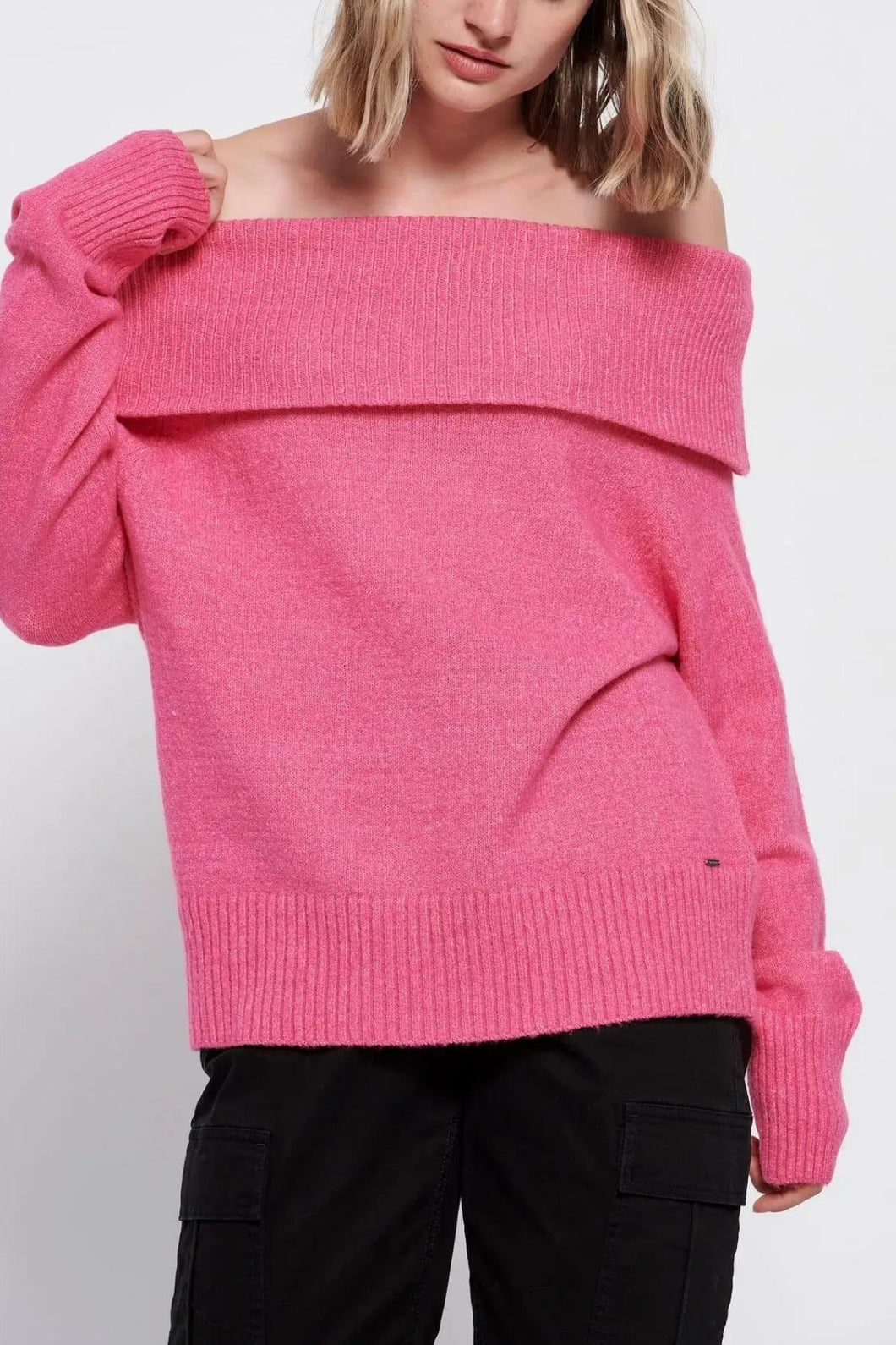 KNITTED TOP