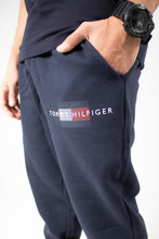 Load image into Gallery viewer, LINES HILFIGER SWEATPANTS