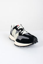Load image into Gallery viewer, NEW BALANCE CLASSICS SHOES