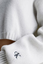 Load image into Gallery viewer, SHORT LAMBSWOOL SWEATER